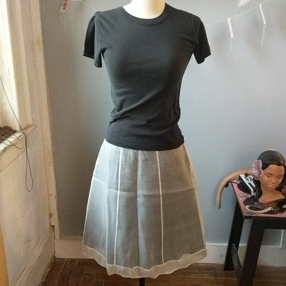 Anthropologie Xie Silk 2 layers skirt size 2
